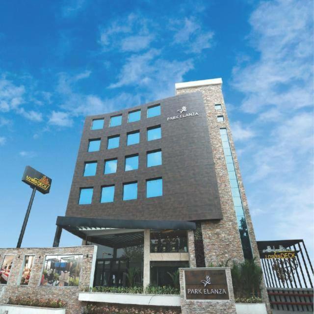 Hotel Park Elanza Chennai Zewnętrze zdjęcie